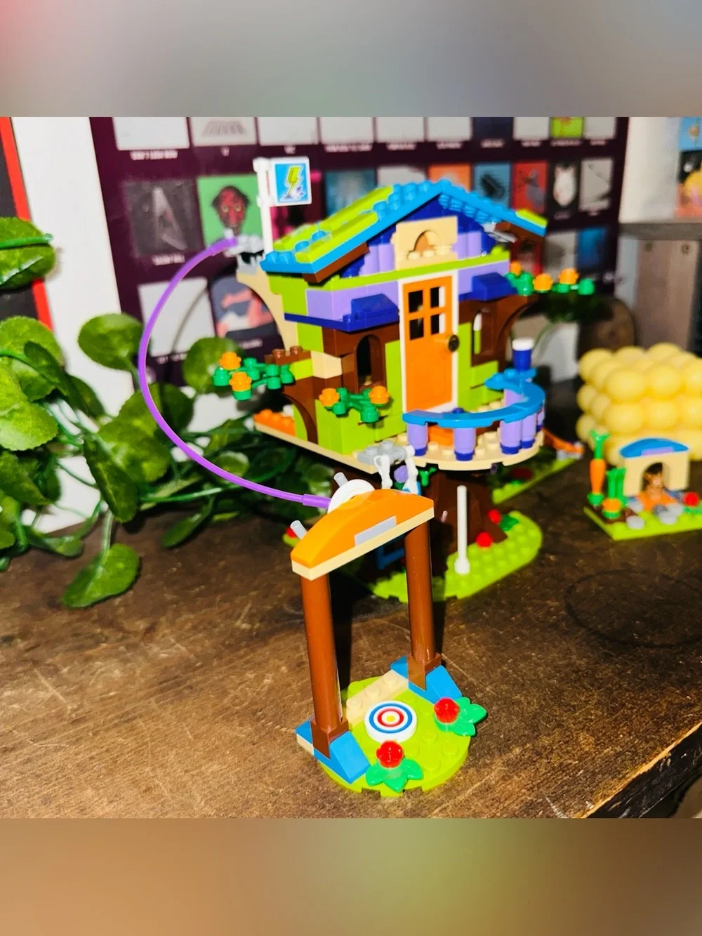 Lego Friends Mia’s Tree House 41335